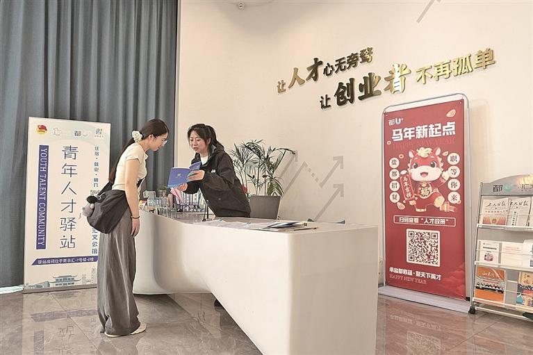 云南阿奎离世前直播称实在熬不住了