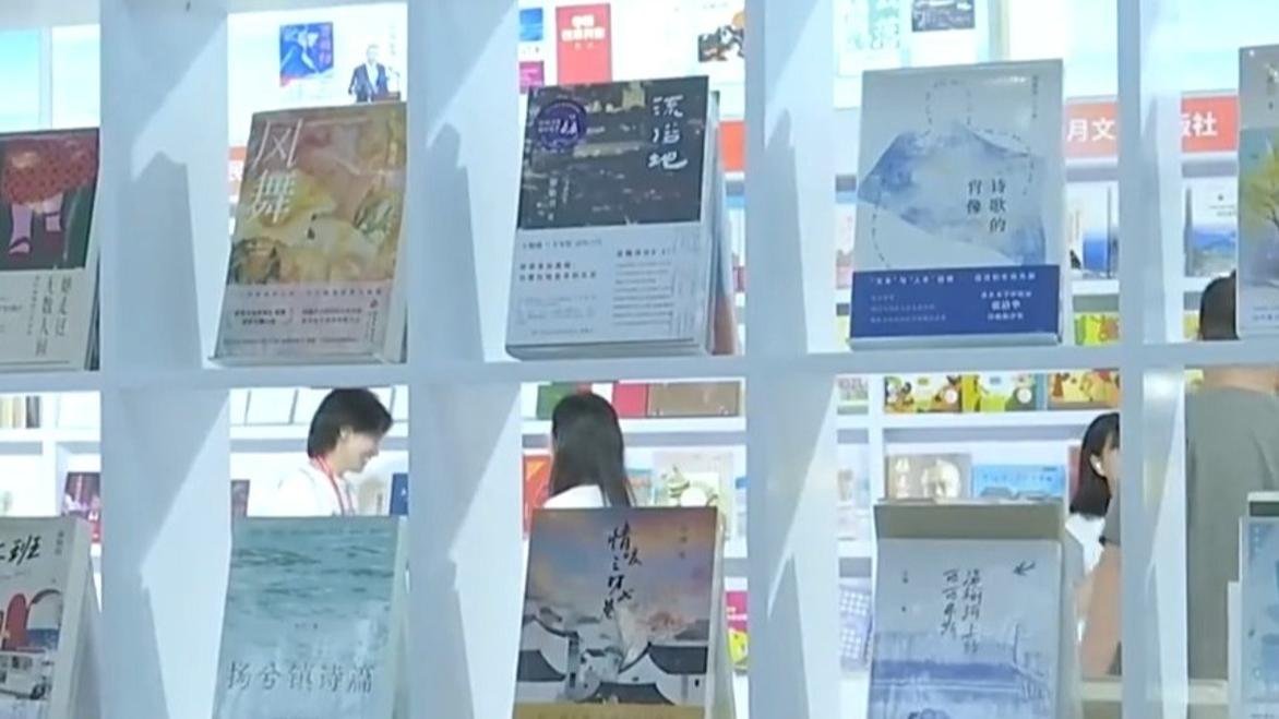芒果台有一半都去了黄绮珊演唱会