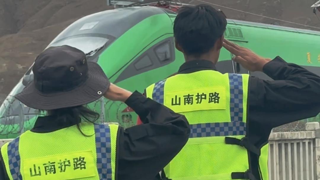 亚信多国代表走进广州产业一线 “以技会友”共探智造前沿