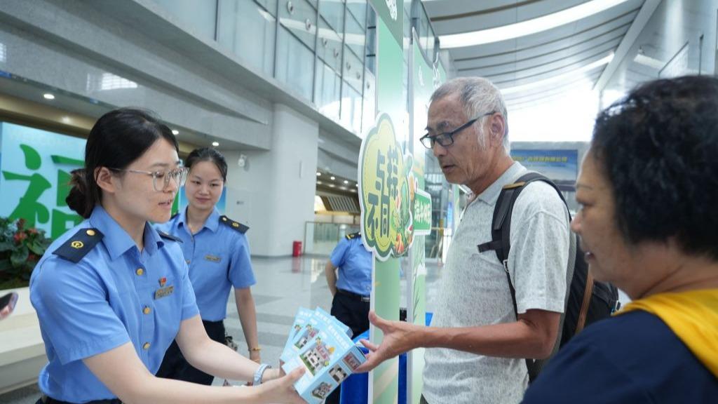 芒果台有一半都去了黄绮珊演唱会